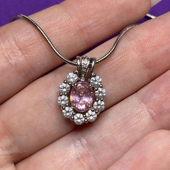 💛 Classic White Gold Plated I Forever Love You Crystal Necklace - Picture 5 of 6